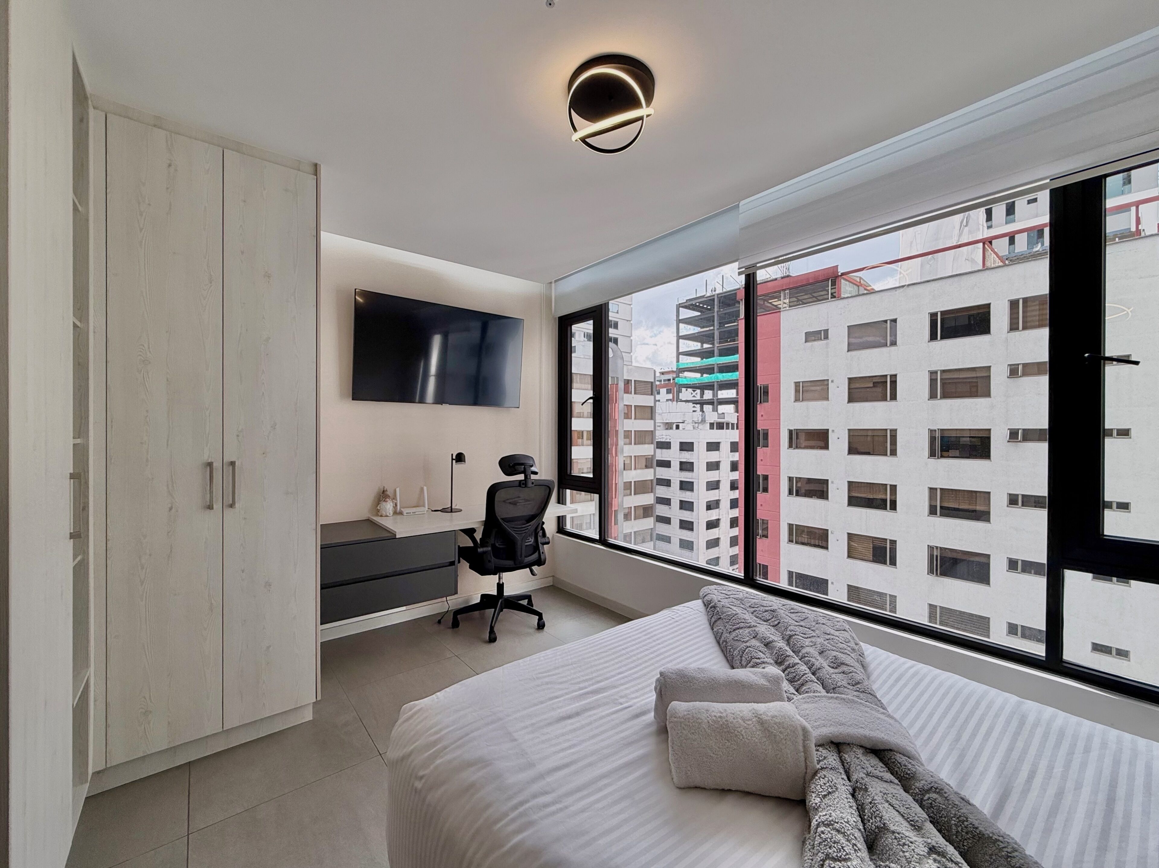 Deluxe Studio, City View | Premium bedding, down comforters, individually decorated