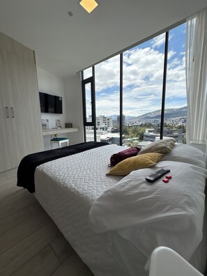 Superior-Studio, Stadtblick | Hochwertige Bettwaren, Daunenbettdecken, individuell dekoriert