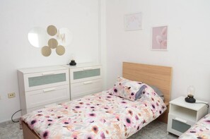 1 bedroom, free WiFi, bed sheets