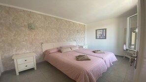 1 bedroom, free WiFi, bed sheets