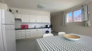 Fridge, microwave, coffee/tea maker, electric kettle