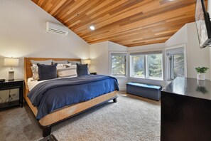 Condo, balcón | 4 habitaciones, wifi gratis y ropa de cama 