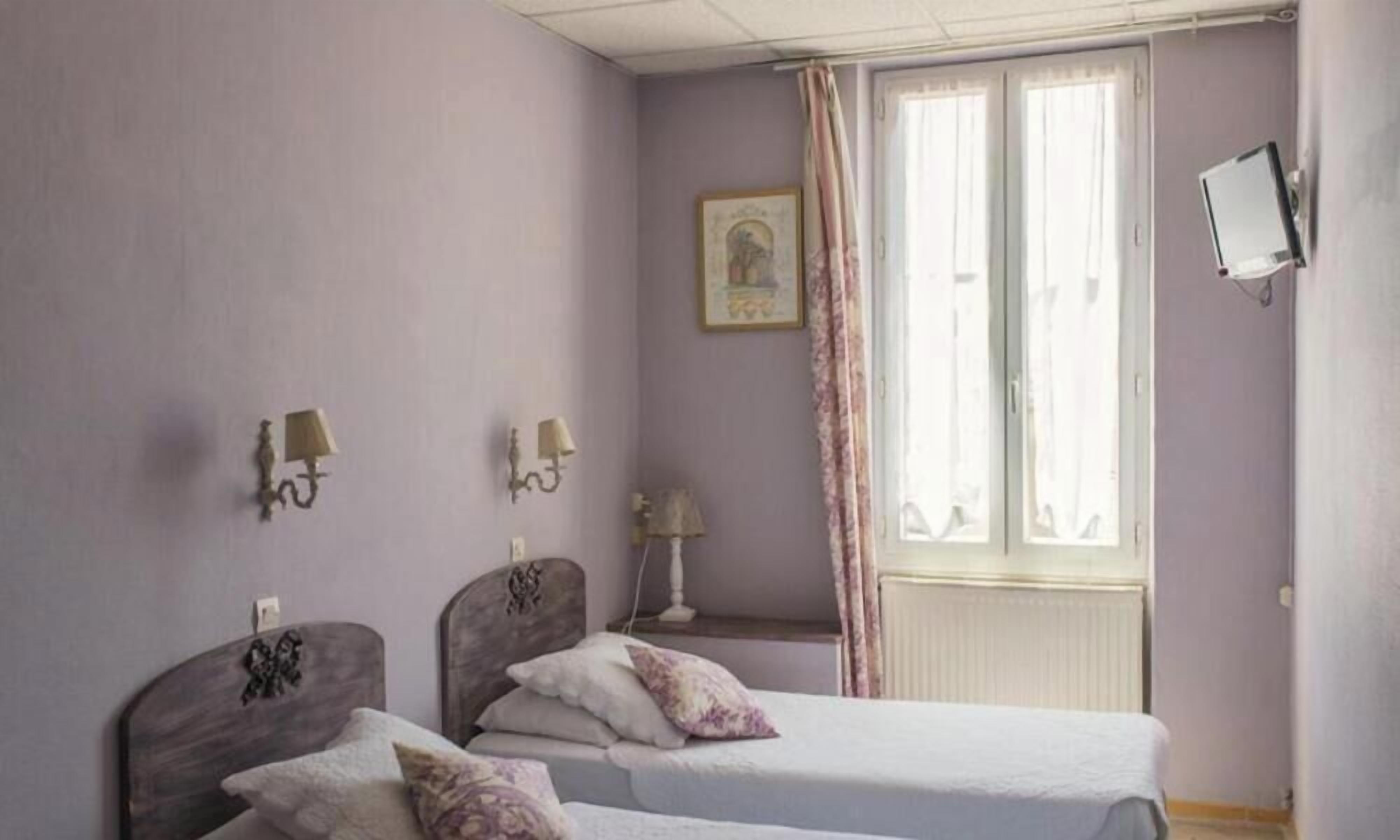 Habitación cuádruple clásica | Tabla de planchar con plancha y wifi gratis 