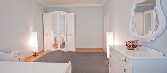 Apartment on Nezavisimosti 35
