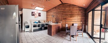 冰箱、微波炉、烤箱、炉灶