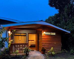 ห้องทวิน, ระเบียง, วิวสวน | ลานระเบียง/นอกชาน