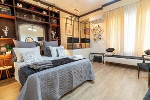 2 bedrooms, iron/ironing board, WiFi, bed sheets - Vaios Art Residence (Athina)