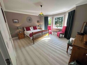 5 bedrooms, iron/ironing board, travel crib, WiFi