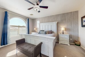 4 bedrooms, Internet, bed sheets