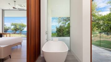 4 bedrooms, iron/ironing board, travel crib, internet