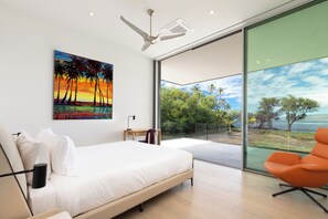 4 bedrooms, iron/ironing board, travel crib, internet