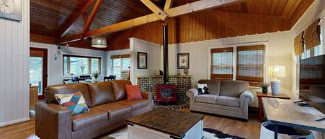 Televisie en een open haard