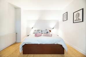 5 bedrooms, WiFi, bed sheets - Charming country house  (Thiviers)