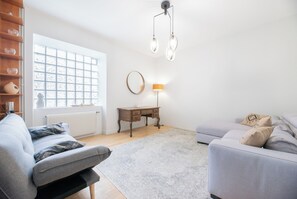 Living area - Charming country house  (Thiviers)