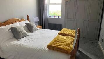 2 Schlafzimmer, Bügeleisen/Bügelbrett, kostenloses WLAN, Bettwäsche