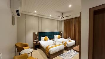 Executive Twin Room, 1 Bedroom | Desk, laptop workspace, soundproofing, iron/ironing board