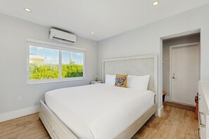 1 bedroom, WiFi, bed sheets - Cozy home with water access, full kitchen, internet, AC (Marathon)