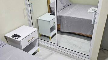 Standard Studio | Blackout curtains, iron/ironing board, free WiFi