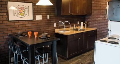 Central 1BD Apt-Walk Everywhere!