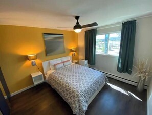 2 habitaciones, tabla de planchar con plancha, wifi y ropa de cama 