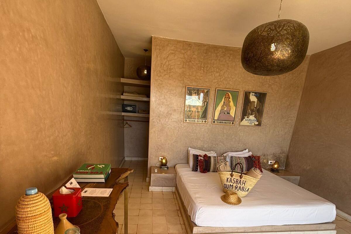 Ropa de cama de alta calidad, cubrecamas y colchones con pillow-top