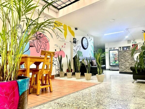 Exterior - Hotel Guayanes 70 (Medellín)