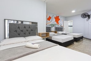 Family Room | Free WiFi, bed sheets - Hotel Guayanes 70 (Medellín)