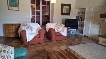 Smart-tv en een open haard