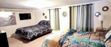 4 Schlafzimmer, Bügeleisen/Bügelbrett, WLAN, Bettwäsche