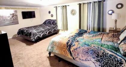 Beautiful, spacious home in welcoming Norfolk. Perfect for traveling nurses!