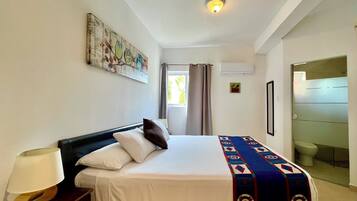 Deluxe Apartment, 2 Bedrooms | Individually decorated, individually furnished, free WiFi, bed sheets