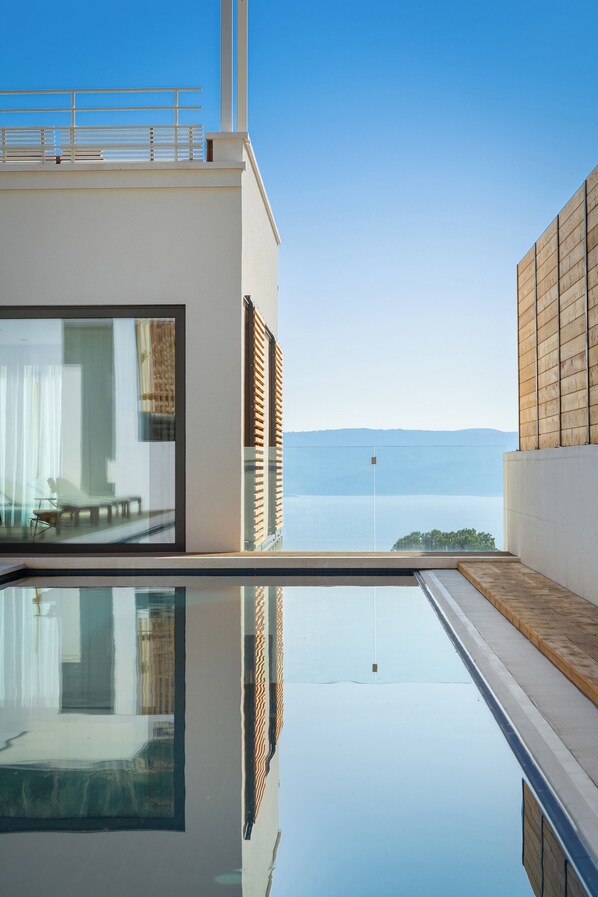 Pool - Beautiful Luxury Villa in fabulous Omiš with fitness room, WiFi, AC (Omiš)