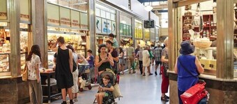 Melbourne CBD-private rooms guests Hse. 