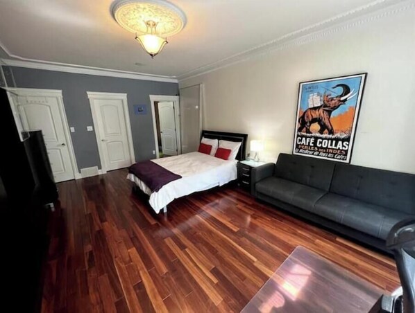 1 室のベッドルーム、アイロン / アイロン台 、WiFi、ベッドシーツ