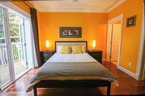 1 bedroom, iron/ironing board, WiFi, bed sheets - Private Room with Small Patio + Ensuite Bathroom! (Edmonton)