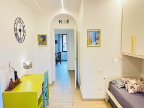 2 bedrooms, desk, free WiFi, bed sheets