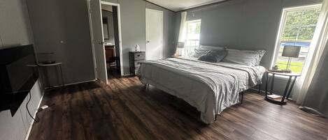 3 chambres, bureau, lit parapluie, Wi-Fi gratuit