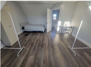 4 chambres, bureau, Wi-Fi gratuit, draps fournis