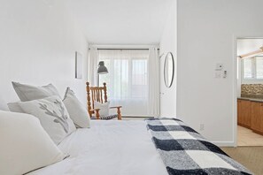 4 habitaciones, tabla de planchar con plancha, cuna de viaje y wifi