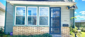 Charming 2-bedroom home, close to Downtown South bend and 5 mins away from ND