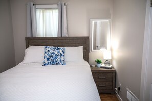 2 chambres, fer et planche à repasser, Wi-Fi gratuit, draps fournis