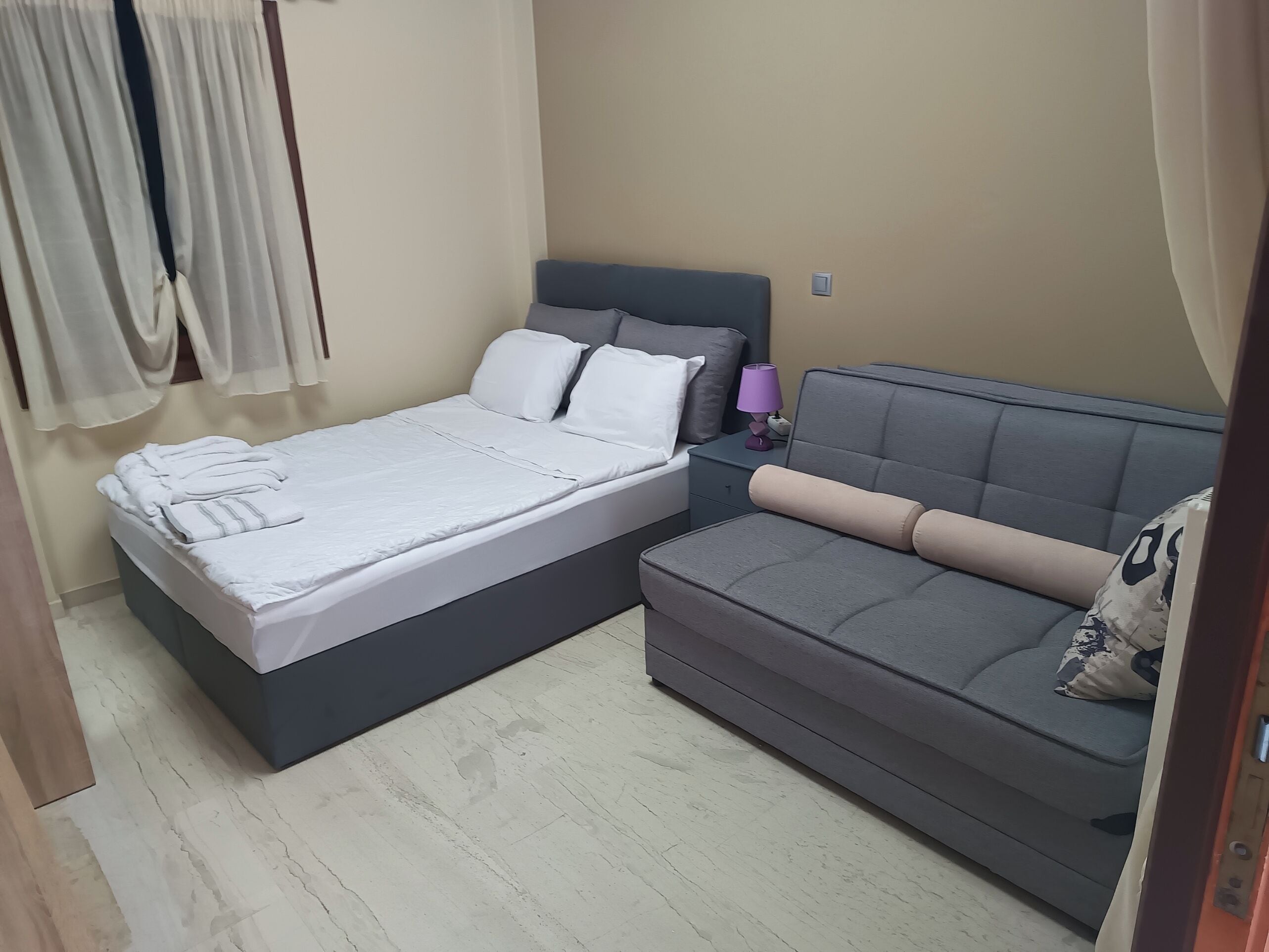 1 bedroom, in-room safe, iron/ironing board, free WiFi