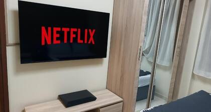 Little House In Petroupoli