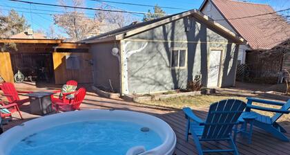 Grand Junction Bike Hotel & Hot Tub