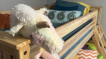 4 bedrooms, desk, iron/ironing board, travel crib