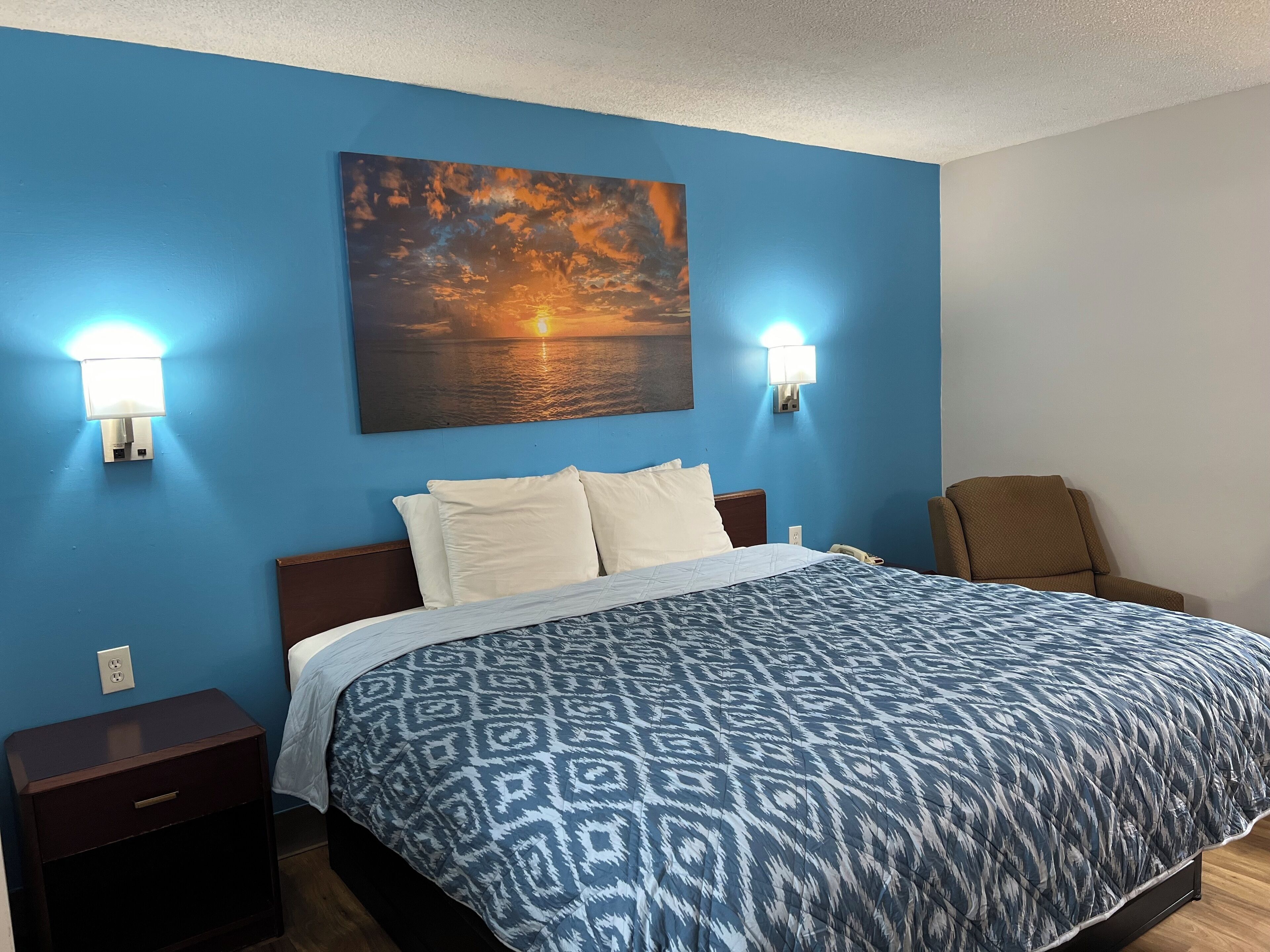 Deluxe Room | Desk, free WiFi, bed sheets