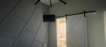 Charming 1-bedroom fish shack in Somerset with WiFi and AC
