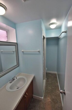 Doccia, asciugacapelli, asciugamani, sapone