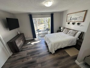 1 bedroom, desk, iron/ironing board, WiFi