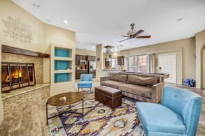 Télévision, cheminée